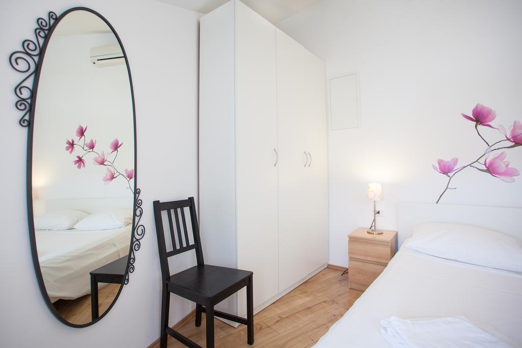 Apartment Pogled Na Luku Cres Exterior photo